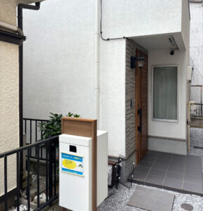 グループホーム向日葵の玄関